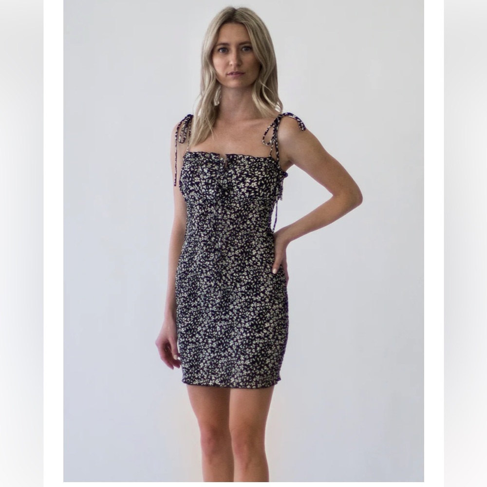 O.Vianca Ditsy Floral Strappy Mini Dress Size Medium NEW - Picture 2 of 16